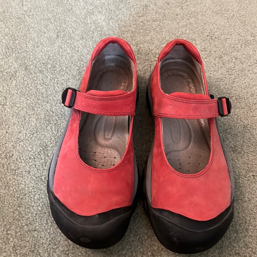 Keen red nubuck Mary Jane walking shoes.